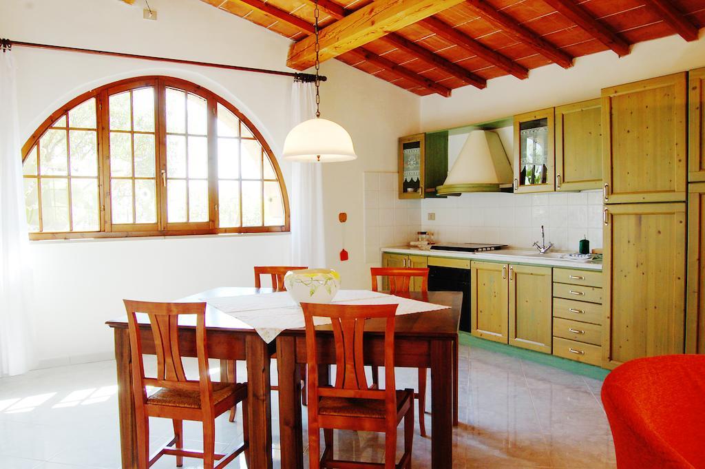 Le Valli Aparthotel Pomarance Δωμάτιο φωτογραφία